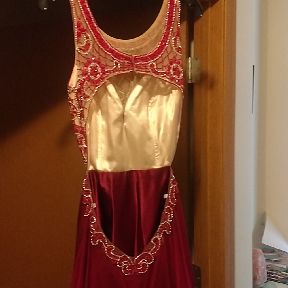 Prom dress - Picture 3 of 4